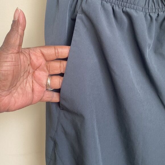 Nike Athletic Shorts L  - Picture 2 of 6
